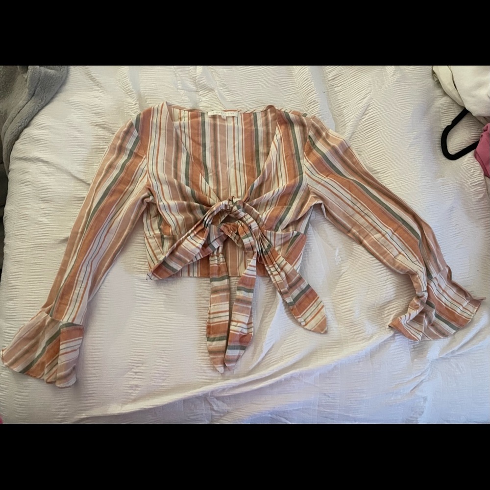 Striped crop top with ruffle sleeve and ties